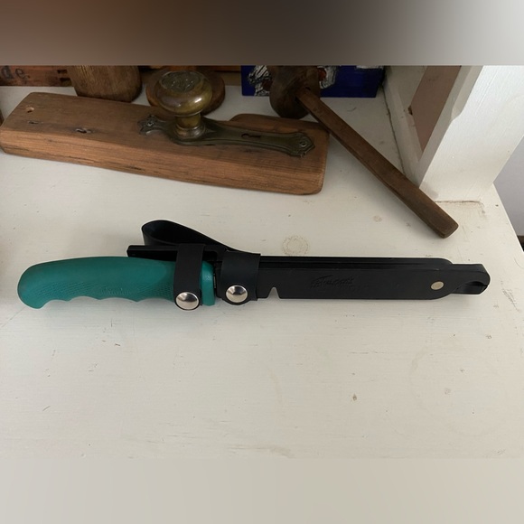 Cutco - Picture 1 of 5